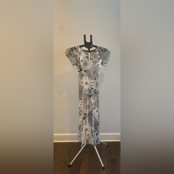Komarov Dresses & Skirts - Komarov Grey Floral Pleated Maxi Dress Small